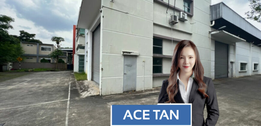 Impian Emas – 1.5 Storey Semi Detached Factory – FOR RENT