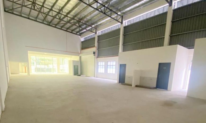 Kempas Utama – Semi Detached Factory – FOR RENT