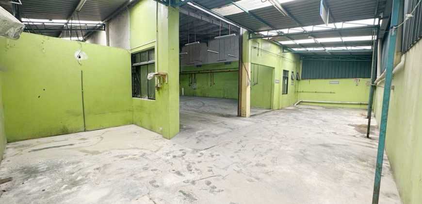 Taman Sri Yaacob – 1.5 Storey Semi Detached Factory – FOR RENT