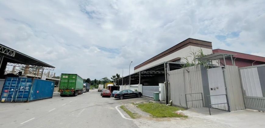 Taman Perindustrian Desa Plentong – 1.5 Storey Semi Detached Factory – FOR SALE