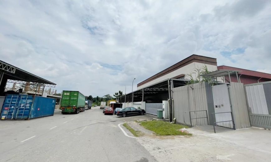 Taman Perindustrian Desa Plentong – 1.5 Storey Semi Detached Factory – FOR SALE