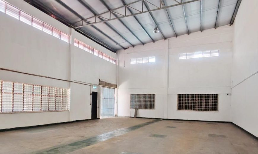 Desa Cemerlang – 1.5 Storey Semi Detached Factory – FOR RENT