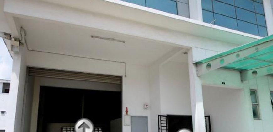 Kempas Utama – 1.5 Storey Semi Detached Factory – FOR RENT