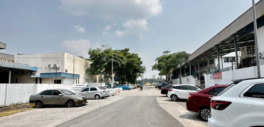 Kawasan Perindustrian Kempas – 1.5 Storey Semi Detached Factory – FOR SALE