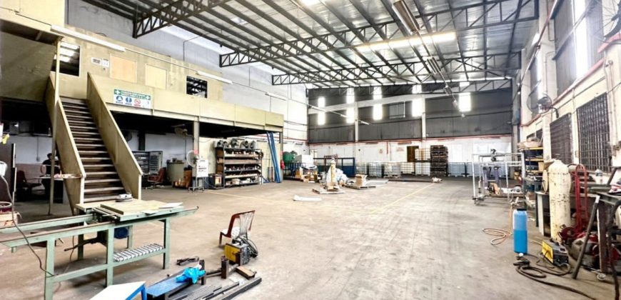 Kawasan Perindustrian Kempas – 1.5 Storey Semi Detached Factory – FOR SALE