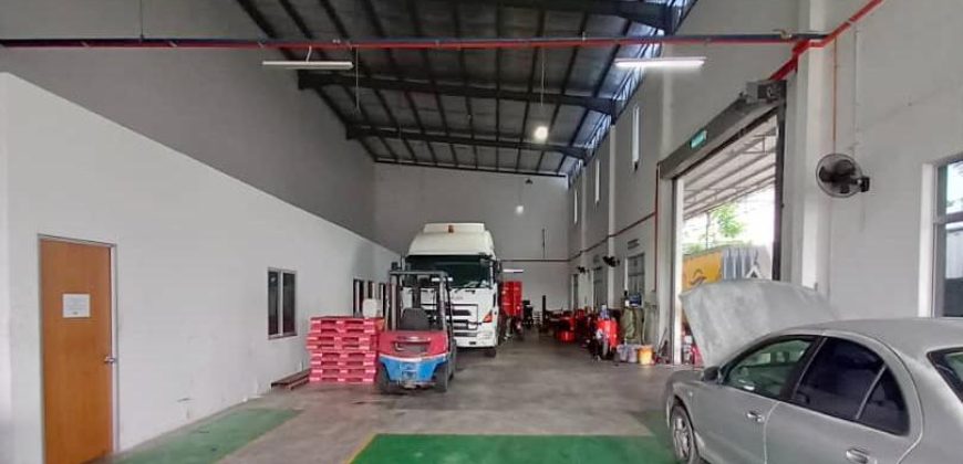 Desa Cemerlang – 1.5 Storey Cluster Factory – FOR SALE