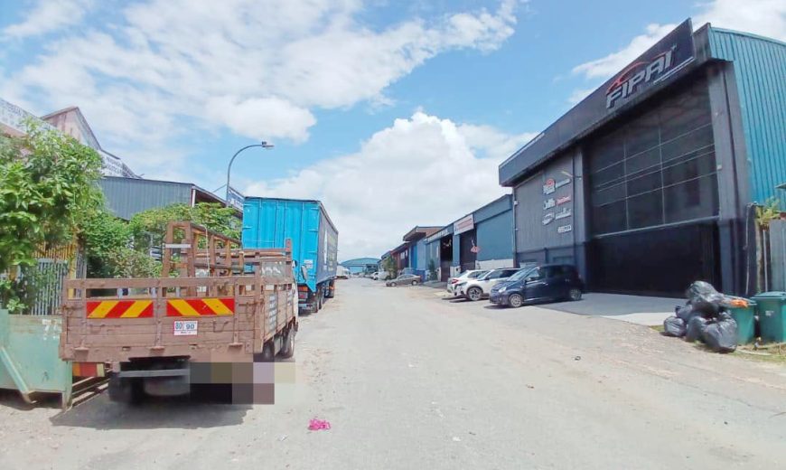 Taman Perindustrian Tan Sri Yaacob – 1.5 Storey Semi Detached Factory – FOR SALE