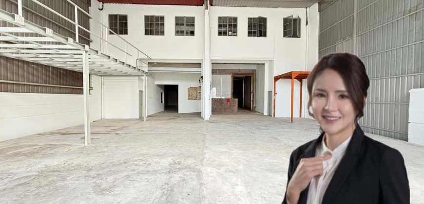 Mount Austin Industrial – 1.5 Storey Terrace Factory – FOR RENT