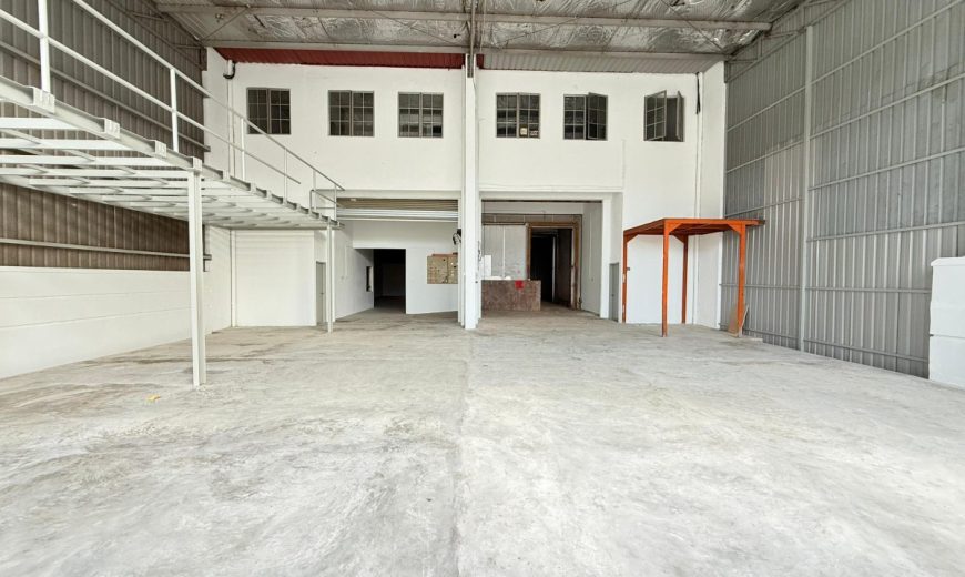 Mount Austin Industrial – 1.5 Storey Terrace Factory – FOR RENT