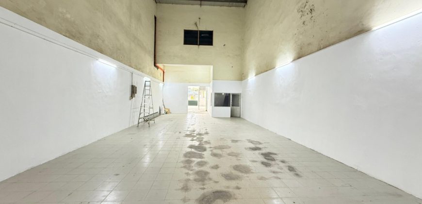Mount Austin Industrial – 1.5 Storey Terrace Factory – FOR RENT