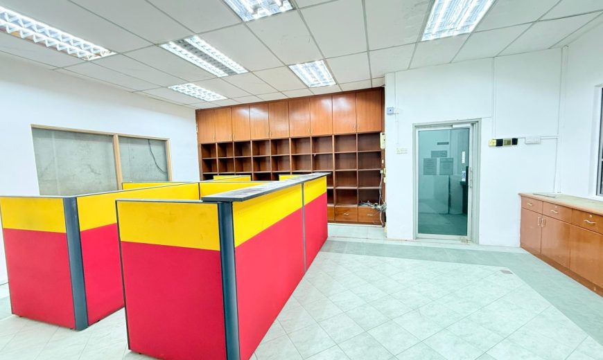 Mount Austin Industrial – 1.5 Storey Terrace Factory – FOR RENT