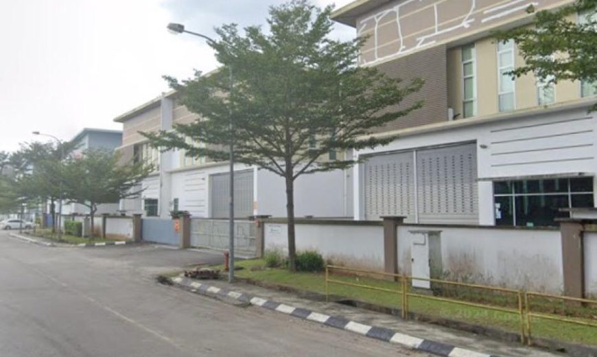 Kawasan Perindustrian Maju Jaya – 1.5 Storey Corner Semi Detached Factory – FOR SALE