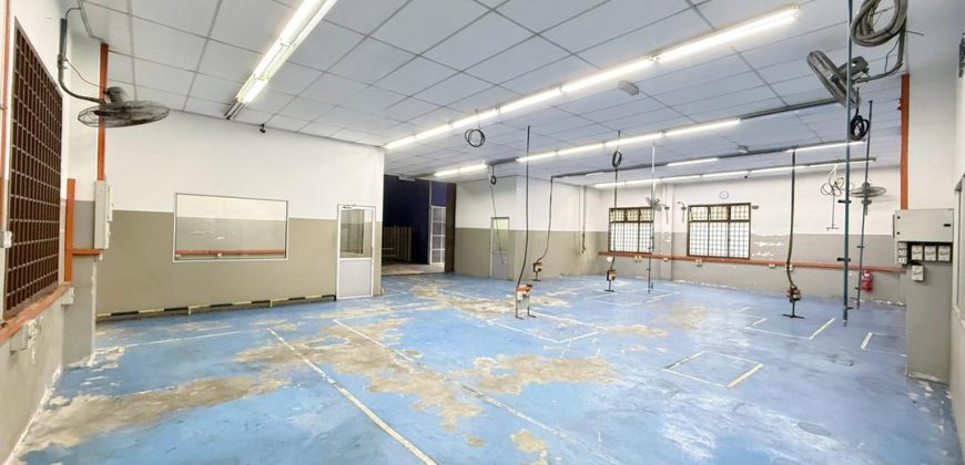 Taman Perindustrian Tiram @ Sungai Tiram – 1.5 Storey Semi Detached Factory – FOR SALE