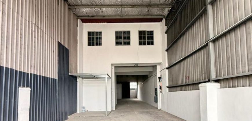 Mount Austin Industrial – 1.5 Storey Terrace Factory – FOR RENT