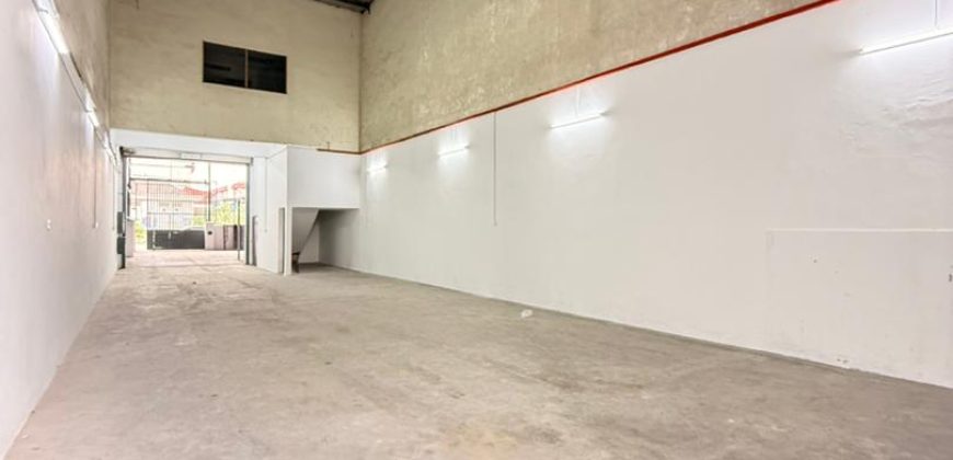 Mount Austin Industrial – 1.5 Storey Terrace Factory – FOR RENT