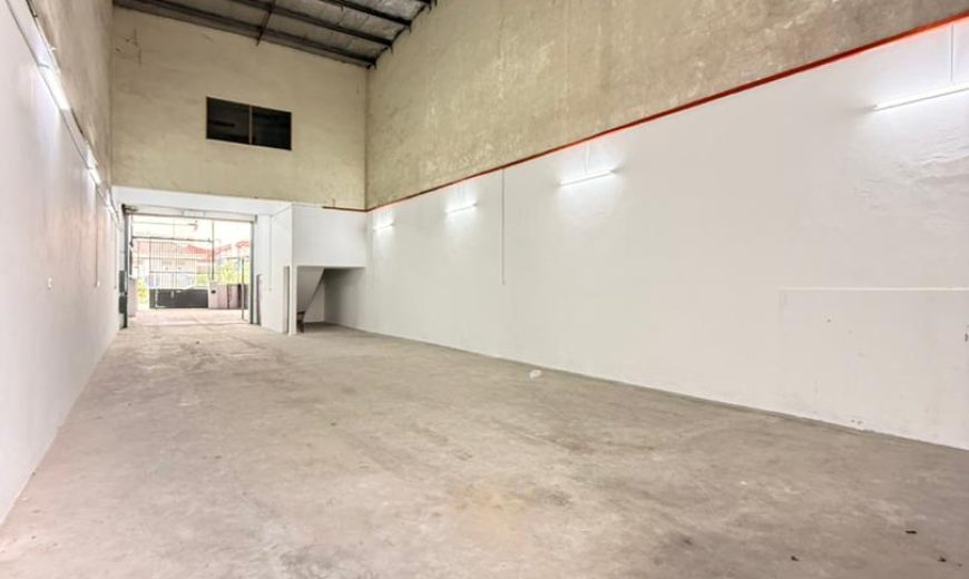 Mount Austin Industrial – 1.5 Storey Terrace Factory – FOR RENT