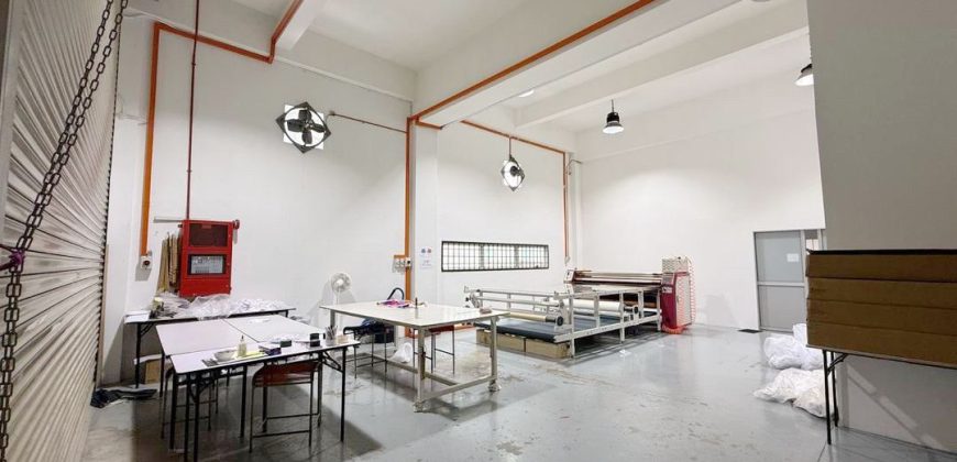 Mount Austin – Semi Detached Factory – FOR SALE