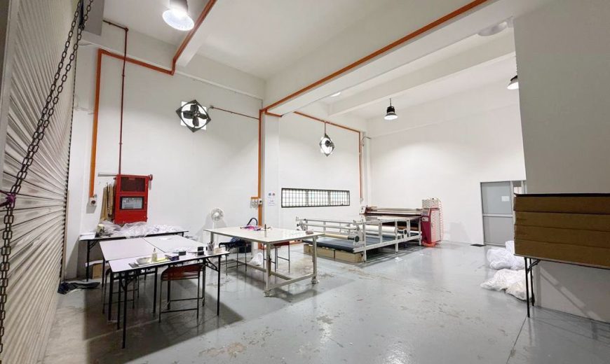 Mount Austin – Semi Detached Factory – FOR SALE