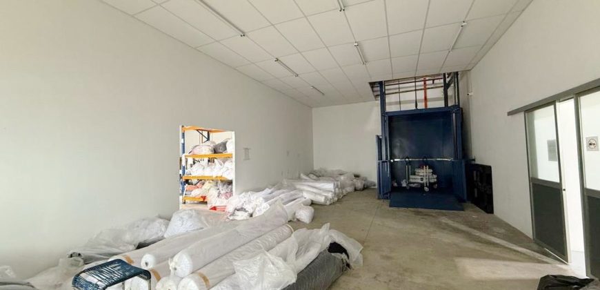 Mount Austin – Semi Detached Factory – FOR SALE