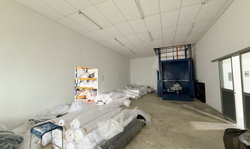Mount Austin – Semi Detached Factory – FOR SALE
