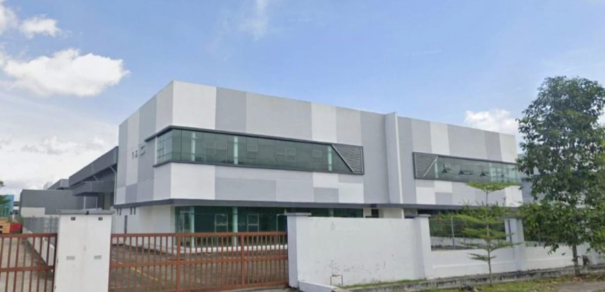 Pekan Nanas – 1.5 Storey Semi Detached Factory – FOR SALE