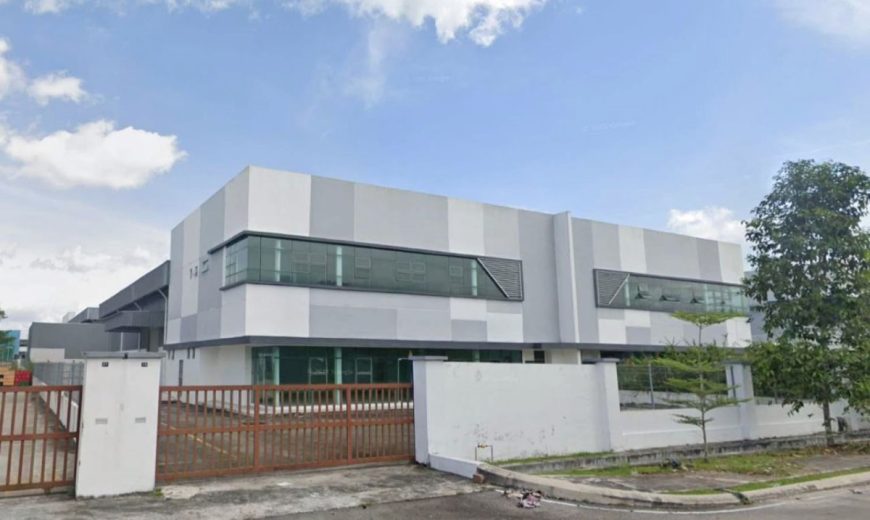 Pekan Nanas – 1.5 Storey Semi Detached Factory – FOR SALE