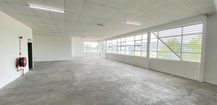 Pekan Nanas – 1.5 Storey Semi Detached Factory – FOR SALE