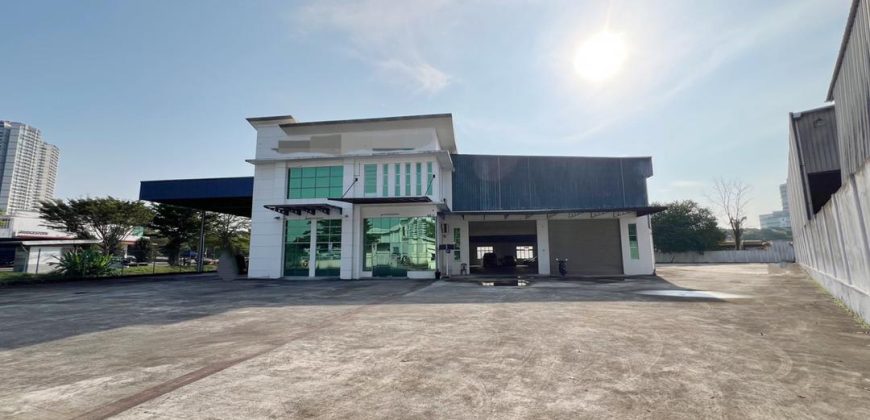 Kempas Utama – 1.5 Storey Corner Detached Factory – FOR SALE