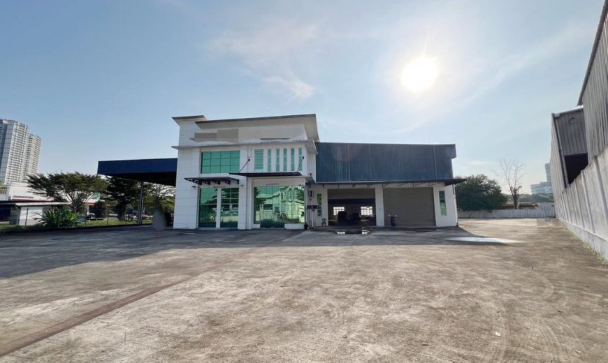 Kempas Utama – 1.5 Storey Corner Detached Factory – FOR SALE