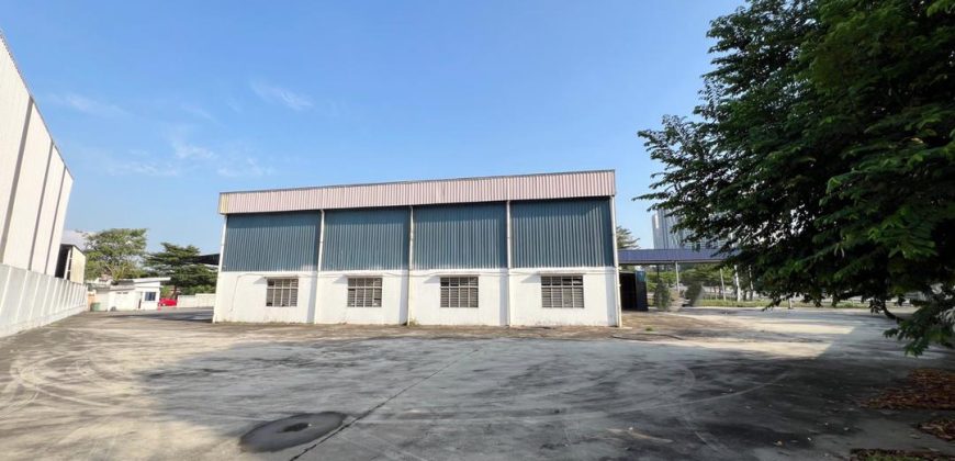 Kempas Utama – 1.5 Storey Corner Detached Factory – FOR SALE