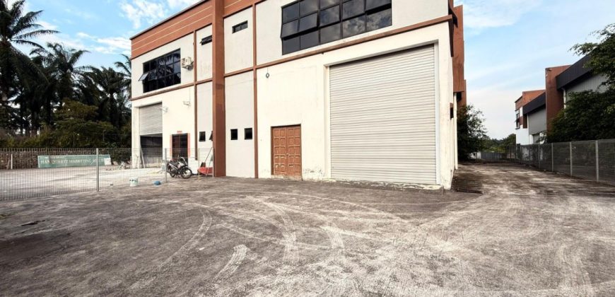 Taman Perindustrian Ulu Pulai – 1.5 Storey Corner Cluster Factory – FOR SALE