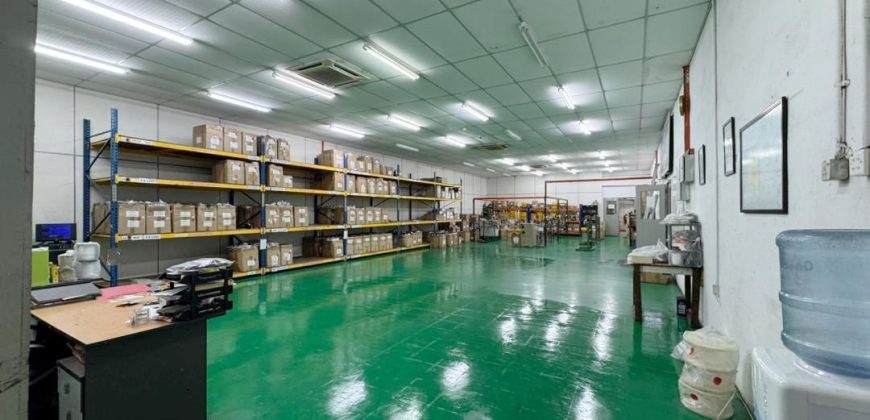 Desa Cemerlang – 1.5 Storey Semi Detached Factory – FOR SALE