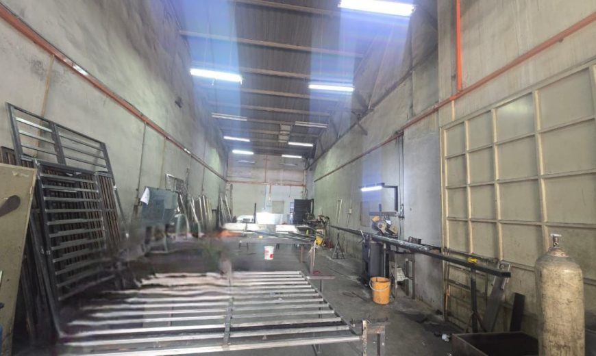 Taman Johor Jaya – 1.5 Storey End Lot Terrace Factory – FOR SALE