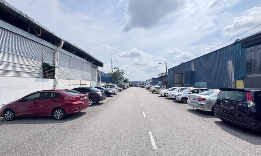 Taman Universiti – 1.5 Storey Semi Detached Factory – FOR RENT