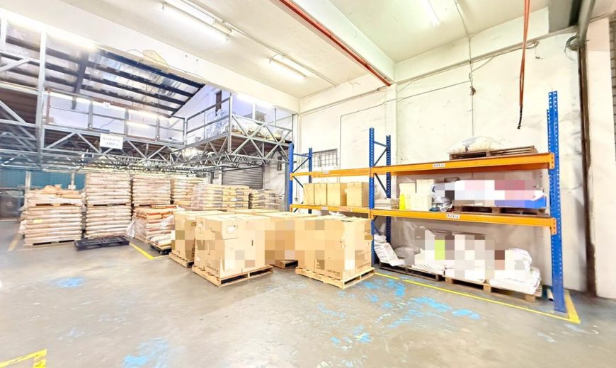 Taman Universiti – 1.5 Storey Semi Detached Factory – FOR SALE
