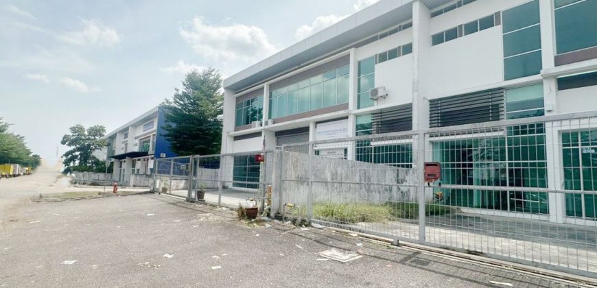Kawasan Perindustrian Tiong Nam – 1.5 Storey Terrace Factory – FOR SALE